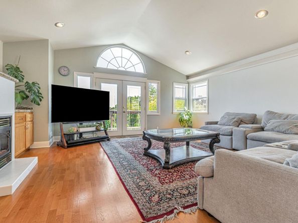 276 San Benito Road, Brisbane CA 94005