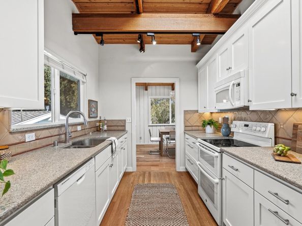 664 Bayview Drive, Aptos CA 95003