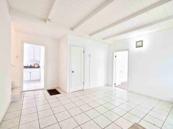 6029 Macarthur Boulevard, Oakland CA 94605