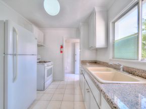 6029 Macarthur Boulevard, Oakland CA 94605