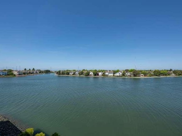 300 Baltic Circle 318, Redwood Shores CA 94065