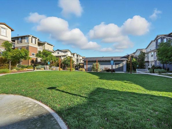 9173 Whitesurf Way, Newark CA 94560