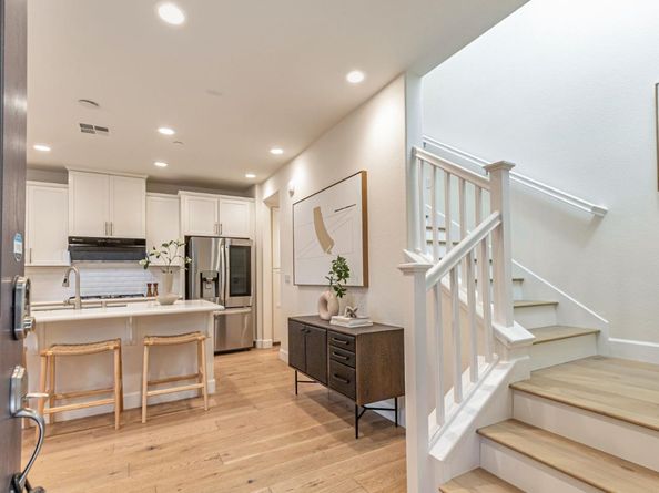 399 Charles Morris Terrace, Sunnyvale CA 94085