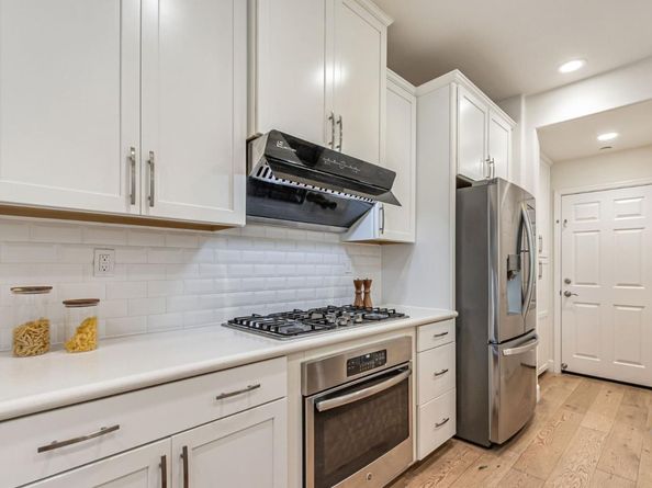 399 Charles Morris Terrace, Sunnyvale CA 94085