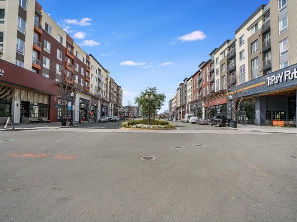 1037 Scotia Terrace 203, Sunnyvale CA 94089