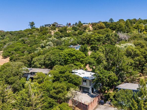 1220 Chula Vista Drive, Belmont CA 94002