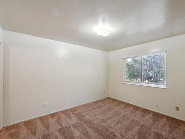 4624 Fairfax Avenue, Oakland CA 94601