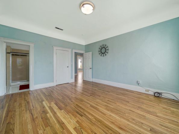 2520 E 24th Street, Oakland CA 94601