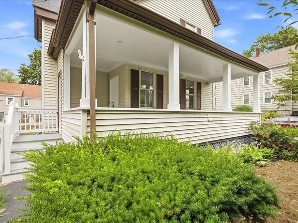 29 Wentworth Ave, Stoughton MA 02072