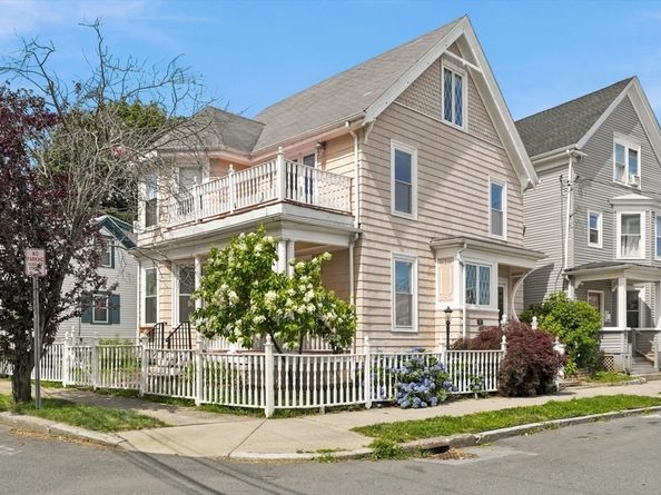 17 Basset St, Lynn MA 01902