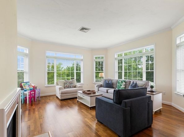 295 Salem St 98, Woburn MA 01801