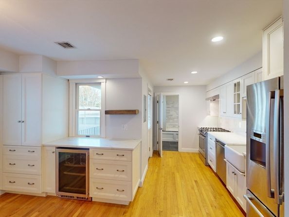 214-216 W 7th St 2L, Boston MA 02127