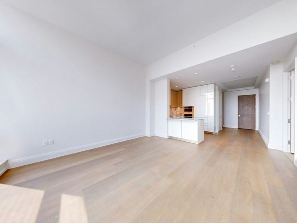 240 Devonshire Street 4911, Boston MA 02110