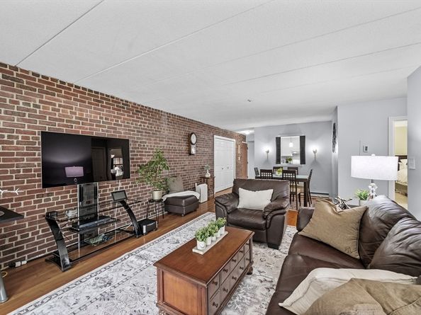 70 Webster St 111, Weymouth MA 02190