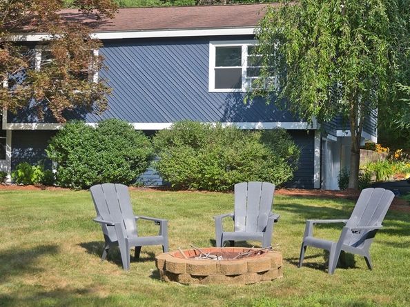 10 Lowell Dr, Stow MA 01775