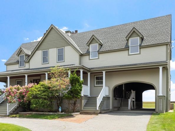 45 Willow Rd, Nahant MA 01908