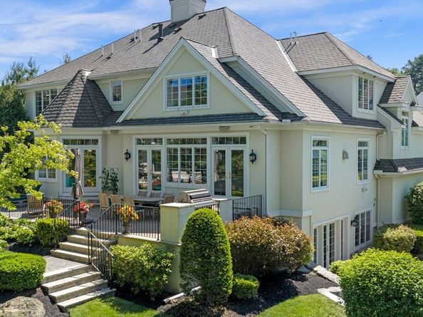 9 Trevino Circle, Andover MA 01810