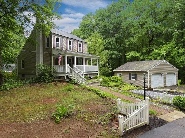 357 Barre Rd, Oakham MA 01068