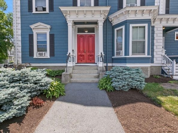 23 Poplar St, Danvers MA 01923
