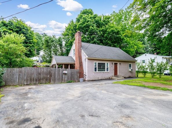 547 Elm St, Fitchburg MA 01420