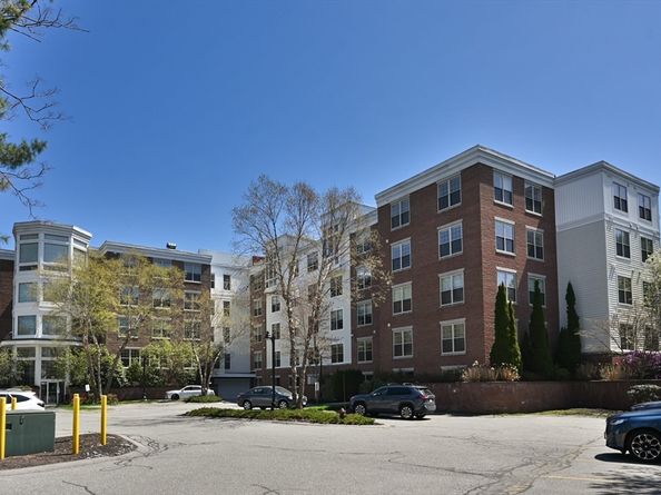 248 Albion St 324, Wakefield MA 01880
