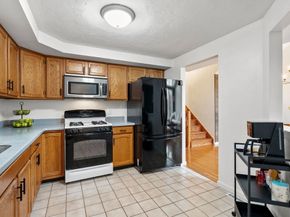 340 Centre Avenue 7, Rockland MA 02370