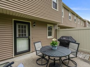 340 Centre Avenue 7, Rockland MA 02370