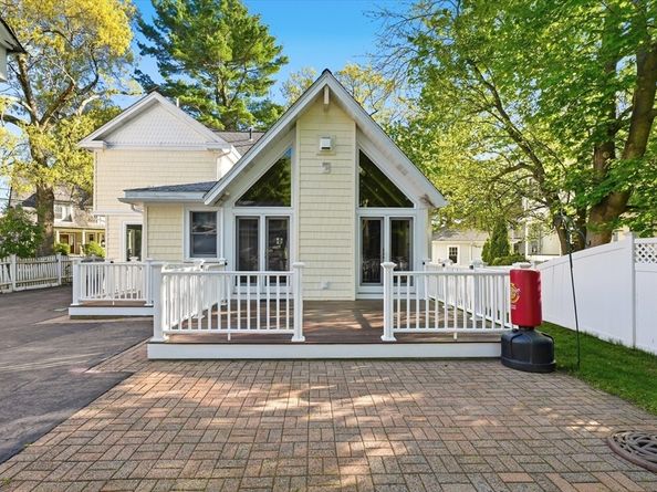 349 Auburndale Ave, Newton MA 02466