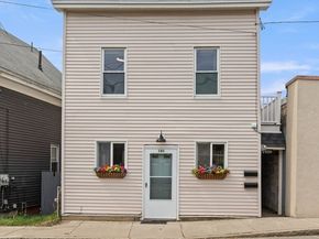 141 Prospect St A, Gloucester MA 01930