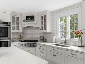 37 Lincoln St, Hingham MA 02043