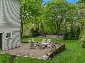 37 Lincoln St, Hingham MA 02043