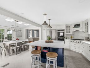 37 Lincoln St, Hingham MA 02043