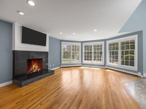 1 Boat House Dr, Wareham MA 02571