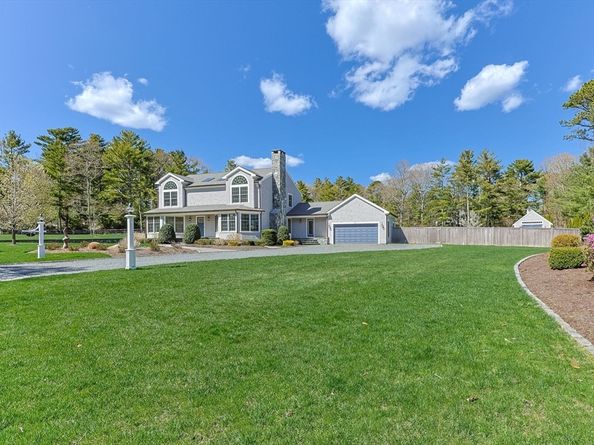 1 Boat House Dr, Wareham MA 02571
