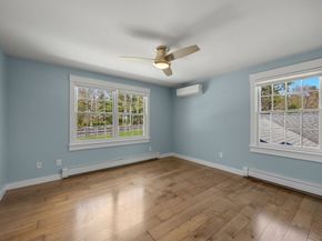 1 Boat House Dr, Wareham MA 02571