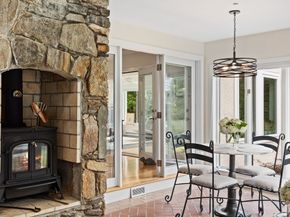 112 River Rd, Hanover MA 02339