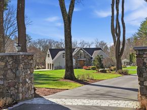 112 River Rd, Hanover MA 02339