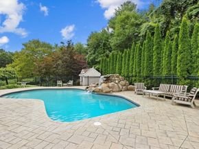 112 River Rd, Hanover MA 02339