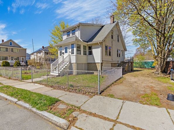61 Ross St, Medford MA 02155
