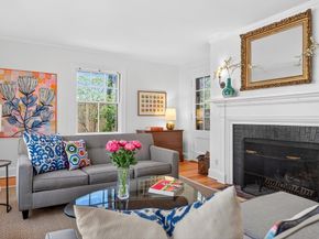 70 Curve St, Wellesley MA 02482