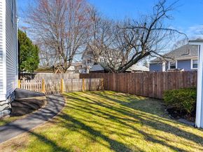 13 Hampshire St, Danvers MA 01923
