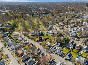 13 Hampshire St, Danvers MA 01923