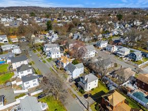 13 Hampshire St, Danvers MA 01923