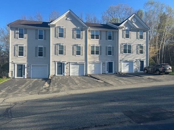 26 Daffodil Ct 26, Grafton MA 01560