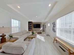 165 Newbury 6, Peabody MA 01960