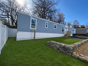 165 Newbury 6, Peabody MA 01960