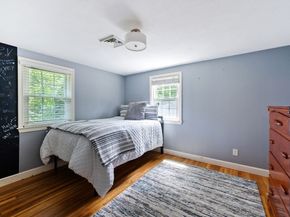 68 Old Post Rd, Walpole MA 02032