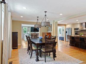 68 Old Post Rd, Walpole MA 02032