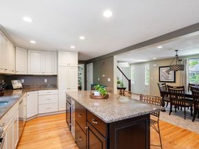 68 Old Post Rd, Walpole MA 02032