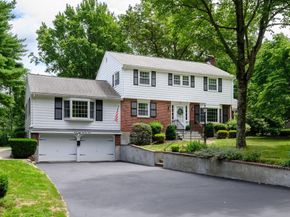68 Old Post Rd, Walpole MA 02032